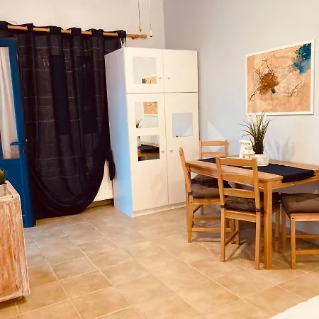 Kea View: Aegean Sea Panorama In Foira Apartment