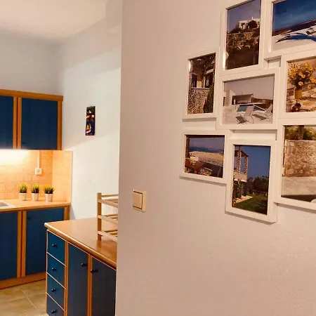 Kea View: Aegean Sea Panorama In Foira Apartment Kato Meria