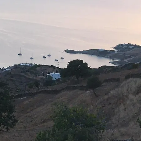 Kea View: Aegean Sea Panorama In Foira Apartment